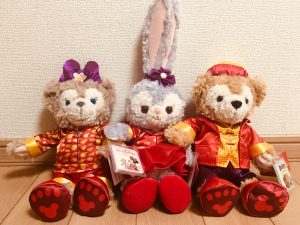香港ディズニーランド春節スタイルのダッフィーたち